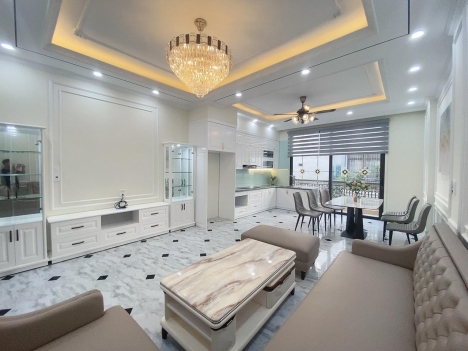 Phải thật nhanh! Chùa Láng_oto_gần phố_2 thoáng_ở luôn_45m_5T_6 tỷ