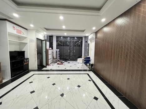 BÁN GẤP NHÀ 5 TẦNG XÂY MỚI TRUNG TÂM QUẬN THANH XUÂN, 5 NGỦ ĐỦ CÔNG NĂNG,TƯƠNG LAI Ô TÔ ĐỖ CỬA.