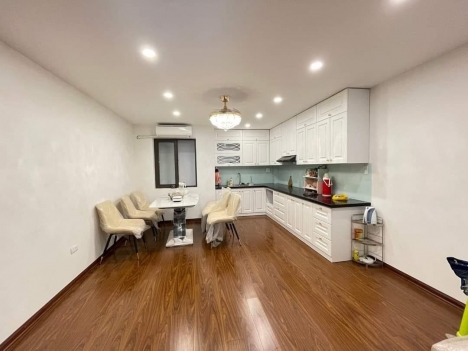 Phải thật nhanh! Chùa Láng_oto_gần phố_2 thoáng_ở luôn_45m_5T_6 tỷ