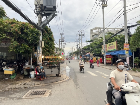 Bán đất thổ cư, cư xá Đại Học TCKT HCM, ngay ngã tư Võ Văn Kiệt-An Dương Vương, gần chợ trường học.