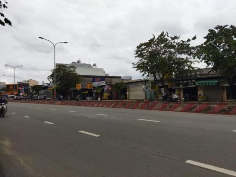 SHOWROOM MẶT TIỀN LÊ TRỌNG TẤN - TÂN PHÚ - 1185,2M2 - NGANG 28,5 KHÚC ĐẸP NHẤT - FULL THỔ CƯ  -