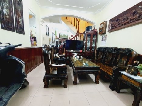 Bán nhà 36m2, Kim Giang, Thanh Xuân, 5T, MT5m, giá 4,2 tỷ, 933705192