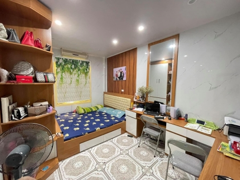 Bán nhà Kim Ngưu 47m2 x 4 tầng, GẦN PHỐ,  Có SÂN trước, DÂN XÂY, đủ NỘI THẤT, Giá Nhỉnh 4 tỷ