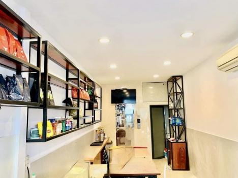 MẶT TIỀN 3 THẮNG 2 SÁT NGÃ TƯ GẦN LÊ ĐẠI HÀNH