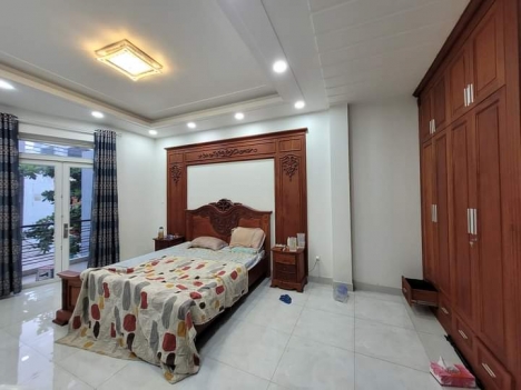 MẶT TIỀN KINH DOANH HIẾM BÁN - NGUYỄN TƯ GIẢN - GÒ VẤP - P 12 - 4 × 23m - 4 TẦNG CHỈ 14 TỶ