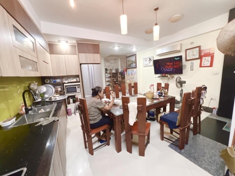 Bán nhà khu Đội Cấn, trung tâm Ba Đình, vị trí đắc địa thuận lợi đi lại, tiện ích tràn ngập.