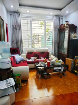Nhà Hiếm Quan Hoa Ngõ Thông Kinh Doanh DT 59m MT 4 m giá nhỉnh 7,5 tỷ