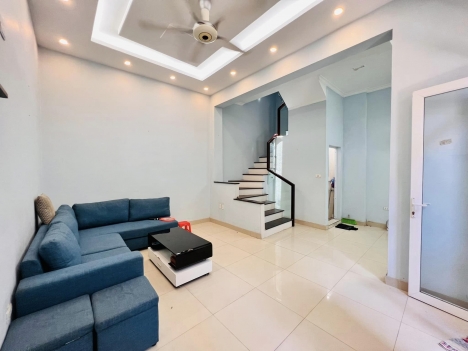 Bán nhà Kim Ngưu, Hai Bà Trưng 65m2 x 3 tầng, 2 THOÁNG, ĐẸP CHẮC CHẮN, Chỉ 4,3 tỷ