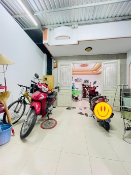 BÁN NHÀ 2 TẦNG HXH KINH DOANH KHU NAM LONG 68 M2 GIÁ 6xx TỶ.