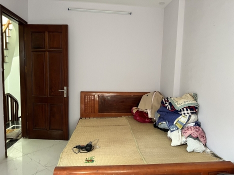 Bán nhà 36m2, Kim Giang, Thanh Xuân, 5T, MT5m, giá 4,2 tỷ, 933705192