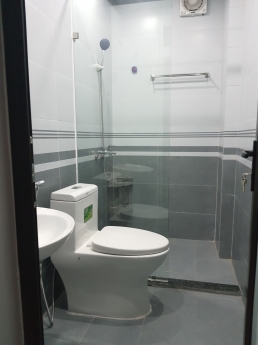 BÁN GẤP NHÀ PHỐ HOÀNG HOA THÁM 51M2 4 TẦNG 5.8 TỶ