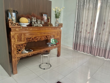 Bác gái Chuyển công tác cần bác nhà 3 tầng khu Cầu Kim Nỗ Đông