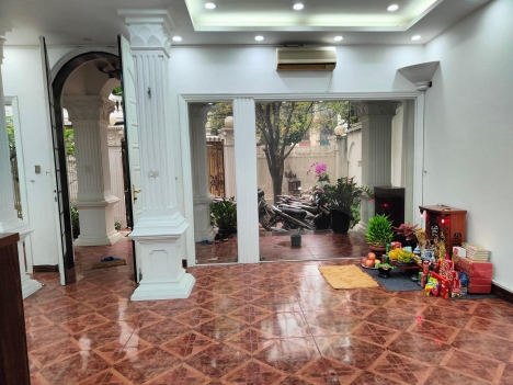 Bán BIỆT THỰ  SÂN VƯỜN CẦU GIẤY 190M2 MT 10M-Ô TÔ-GARA-Toàn Quan Chức-CHỈ 35 TỶ