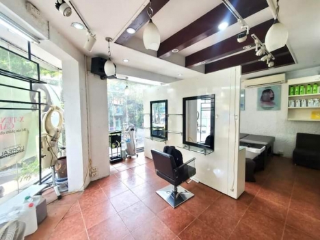 CẦN BÁN GẤP NHÀ PHỐ TRUNG TÂM QUẬN 2 BÀ TRƯNG 35M2 LÔ GÓC 2 MẶT TIỀN CHỈ 12TY.