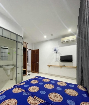 KHÁC SẠN THANG MÁY-SÁT MẶT TIỀN-HẺM 8M