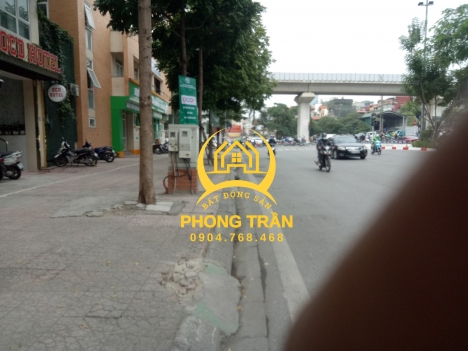 Bán nhà mặt phố Ô Chợ Dừa, Đống Đa chỉ: 120 tỷ, DT 180m2, Dòng tiền 150tr/tháng