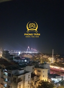 Bán GẤP căn hộ khách sạn Hoa Đào 713 Lạc Long Quân chỉ: 3.4 tỷ, DT 86m2: 3 ngủ 2VS, full đồ, view