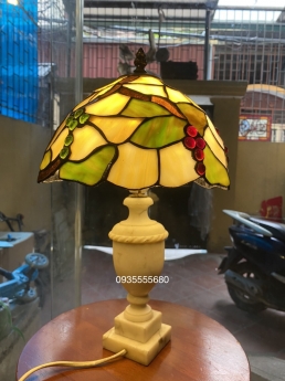 Giao lưu em đèn bàn chân đá nhỏ xinh hàng âu