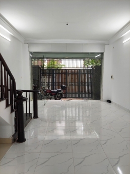 Bán nhà Hồng Tiến - Bồ Bề ; 75 m2, 5 tầng , mặt tiền 5,2 m, gara oto . Giá 11,3 tỷ