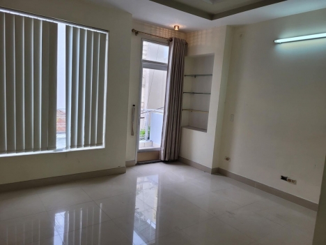 Bán Nhà 5 Tầng Vườn Lài, Gần Chợ Tân Hương, Ngang 5m, Hẻm Xe Tải Thông