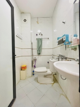 Bán nhà phố Hồng Mai, Hai Bà Trưng 42mx5Tx4PN,ngõ nông thoáng 5.4 tỷ. LH:
