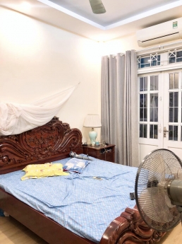 Bán nhà Minh Khai. Hai Bà Trưng, 55m2 x 5 tầng, MT 5,5m, ngõ THÔNG, VỈA HÈ.