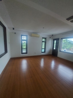 BIỆT THỰ LÔ GÓC SIÊU ĐẸP - KINH DOANH - QUẬN CẨM LỆ