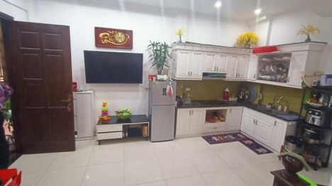Bán nhà phúc lợi Long biên. Dt 40m. 3 tầng . Mt4m. Giá 2.95 tỷ