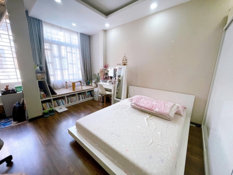 Bán gấp nhà MT đường 12A, quận 4, dt 60m, giá 16,8 tỷ TL