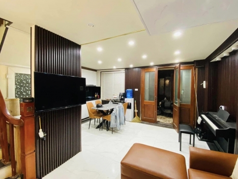 Bán nhà Phú Diễn, Bắc Từ Liêm, 4 tầng x 51m2, đủ nội thất, mặt thoáng. Chỉ nhỉnh 3.85 tỷ.