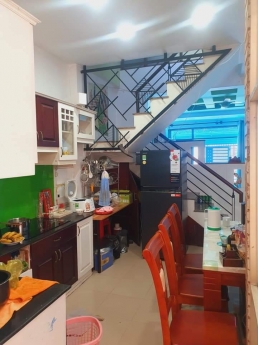 Tân Bình, xe hơi vào nhà 72m2(4x18m) 2 tầng BTCT 2PN, nhà mới ở ngay, hoàn công đủ. 5.8 tỷ