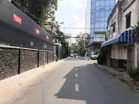 Bán nhà mặt tiền khu Cư Xá Bắc Hải - Quận 10. DT 6.3 x 14 gía 14 tỷ.