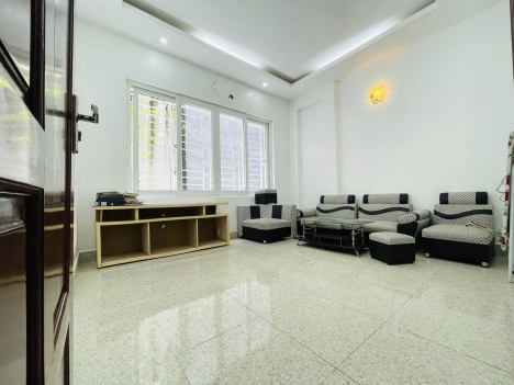 Bán nhà khu Đào Tấn, trung tâm quận Ba Đình, tiện ích tràn ngập.