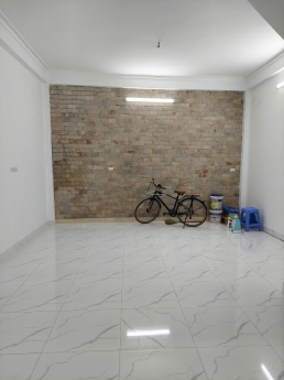 Bán nhà Hồng Tiến - Bồ Bề ; 75 m2, 5 tầng , mặt tiền 5,2 m, gara oto . Giá 11,3 tỷ