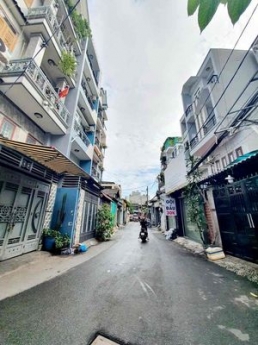 Nhà HXH thông tứ hướng, Bùi Quang Là, Gò Vấp, 4x26m, 2 Tầng, 7.x Tỷ