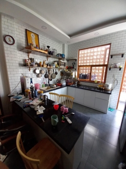 LÔ GÓC 2 MẶT TIỀN ĐƯỜNG-NHÀ MỚI XÂY ĐỂ Ở KINH DOANH-TẶNG TOÀN BỘ NỘI THẤT.