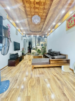Bán Nhà Phố 8/3, Diện tích 45M, 5Tầng, Ô TÔ, Kinh Doanh, 2 Thoáng.