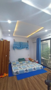 Bán nhà phúc lợi Long biên. Dt 40m. 3 tầng . Mt4m. Giá 2.95 tỷ