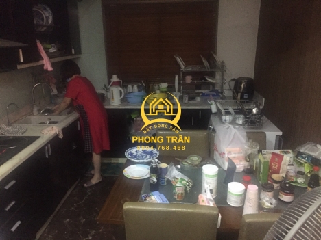 Bán căn hộ Chung cư 130 Đốc Ngữ chỉ: 3,5 tỷ, DT 91m2, 2 ngủ, 1VS, (ở đây có căn nào là bán đắt như