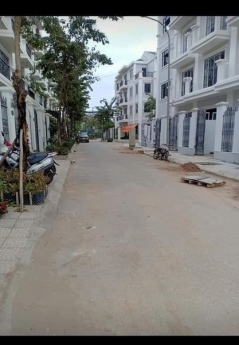 BÁN NHÀ TẬP THỂ CHỈ HƠN 1 TỶ, NHỎ TIỀN, HIẾM CÓ - TRUNG TÂM, LÕI CỦA ĐỐNG ĐA