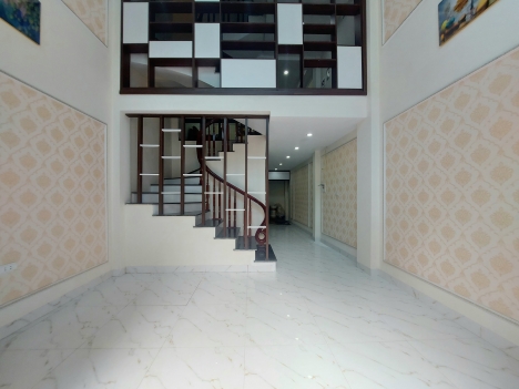 Bán nhà Vũ Tông Phan Khương Hạ, ngõ thông, sát phố, 42m2 x 5T chỉ 4.3 tỷ