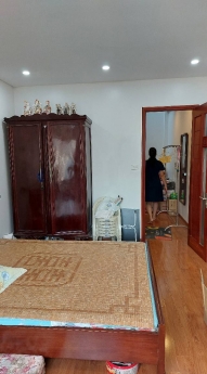 Bán nhà Ngọc Thụy 55m2 x 5 tầng, mặt tiền 4m, giá 5.95 tỷ, ngõ thông 2 ô tô tránh nhau, nhà xây tâm