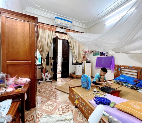 Bán nhà Khúc Thừa Dụ 50 x 4 tầng, mặt tiền 4m giá 6.9 Tỷ, sát phố, nhà dân xây, thông tứ tung