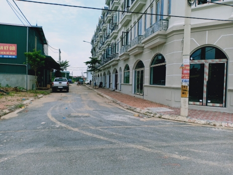 Bán LK Lai Xá sát trường Đại Học Thành Đô: 77m2*4 tầng*phù hợp V.phòng, k.doanh,miễn TG.