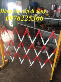 Giá bán hàng rào xếp di động