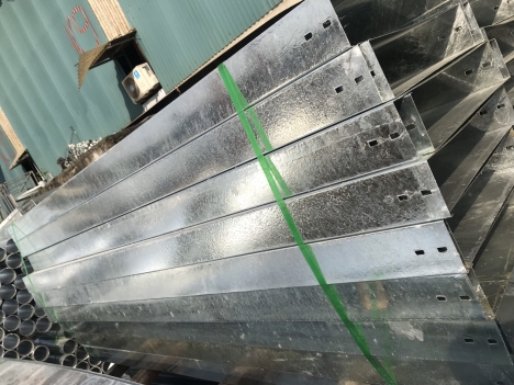 thang máng cáp điện cty cơ điện DHCOM sản xuất