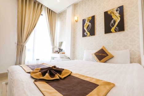 BÁN GẤP KHÁCH SẠN KINH DOANH ĐƯỜNG HAI BÀ TRƯNG, ĐÀ LẠT GIÁ 15.5 TỶ