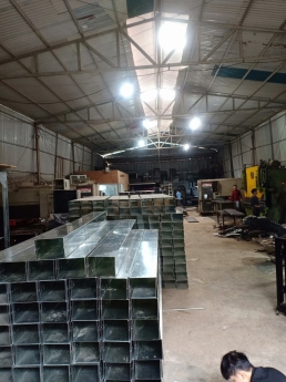 thang máng cáp điện cty cơ điện DHCOM sản xuất