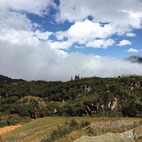 mảnh view có núi đá hùng vĩ tại Can Ngài- Tả Phìn- Sapa