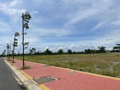 Chính chủ muốn bán lô đất ngay Thị Trấn Thủ Thừa, Long An - SHR, Công Chứng ngay trong ngày.